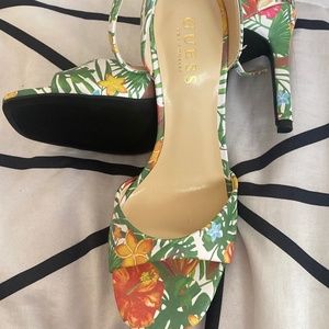 Guess heels tropical
